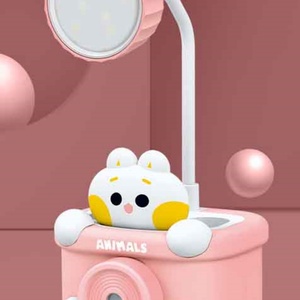 Lampe de table USB multifonctionnelle : support de stylo, taille-crayon et veilleuse de lecture pour étudiants - Product Image 4