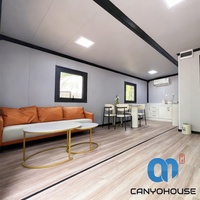 Nouvelle conception moderne de maison conteneur extensible à toit incliné de 20 pieds et 40 pieds avec balcon et toit pour villa et immeuble de bureaux