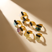 Bague ajustable style bohème en pierres naturelles (améthyste, tourmaline noire) en cuivre inaltérable, idéale pour cadeau de fête