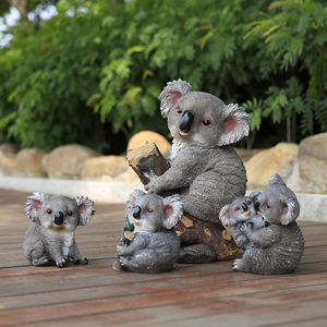 Estatuilla de la familia <span class=keywords><strong>Koala</strong></span> de simulación realista creativa estatuas de <span class=keywords><strong>Koala</strong></span> de resina lindas para la decoración del patio del césped del jardín - Product Image 1