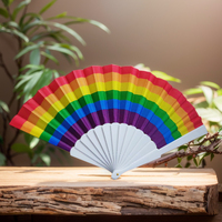 Vente en gros personnalisé imprimé arc-en-ciel Gay Pride pliant les fans de danse de poche décorations de fête LGBT