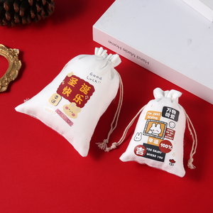 Haut niveau d'apparence personnalisable et réutilisable Bundle poche Noël et vacances cadeau chaud sac en coton blanc en gros Vietnam - Product Image 4