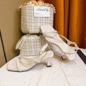 Sandales à talons pour femmes, bout carré, talon aiguille, élégantes, à enfiler, tendance mode, décorées d'une boucle, été 2025, nouveau style - Product Image 3