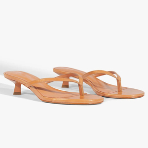 Sandales à talon chaton pour femmes, style tong, talon bas, minimalistes, à enfiler, vente en gros, OEM, personnalisables - Product Image 4