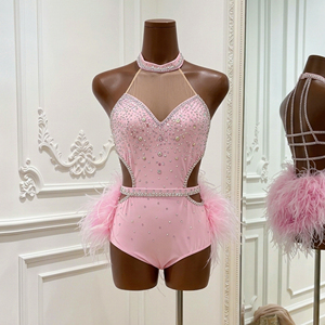 Traje de Ballet con Pedrería Rosa y Plumas, Espalda Descubierta con Tirantes, para Competencia de Danza Jazz, Contemporánea y Lírica - Product Image 3
