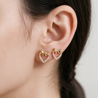 Boucles d'oreilles fines à clous, boucles d'oreilles pour cartilage, boucles d'oreilles CZ, boucles d'oreilles cœur, nœud, boule à vis, barbell, bijoux minimalistes en cuivre plaqué or pour femmes