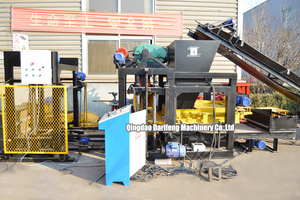 Machine automatique de fabrication de briques creuses QT4-25 à commande PLC avec pompe moteur et technologie de vibration pour une production écologique et durable - Product Image 4