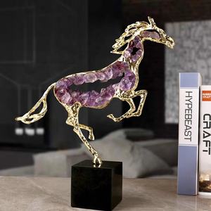 Yaratıcı Modern kapalı ev otel ofis dekorasyon süs el yapımı yüksek kalite <span class=keywords><strong>Mini</strong></span> Metal kristal at heykelleri oymak - Product Image 3