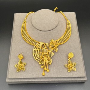 Винтажный золотой комплект украшений из Дубая и Саудовской Аравии: колье и серьги для арабской невесты, вечерние ювелирные аксессуары из сплава - Product Image 3
