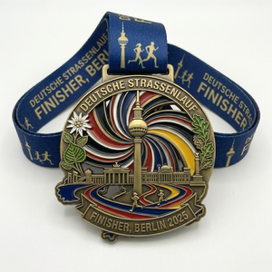 Vente en gros de médailles en métal : Médaille Frankfurt Skyline, Médaille Red Carpet Finish <span class=keywords><strong>Allemagne</strong></span>, Médailles des récompenses Verein Bestzeit, Médailles de la course de la <span class=keywords><strong>ville</strong></span> de <span class=keywords><strong>Berlin</strong></span> - Product Image 1