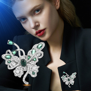 Acessórios de Corsage Borboleta Esmeralda de Alta Qualidade para Crianças, Alfinetes com Fecho Magnético, Luxo Leve e Exquisito - Product Image 1
