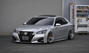 Kit de actualización Ángulo de envoltura lateral frontal 2015-2018 para Toyota Crown Athlete Kit de carrocería de buena calidad - Product Image 4