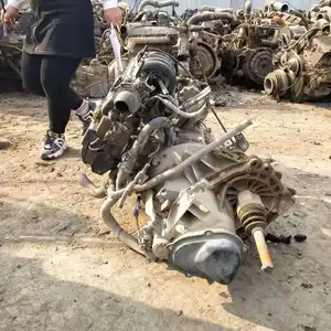 Motor de gasolina usado Ni Ssan, 4 cilindros, 2,4 L, Ka24, con buen estado para pastilla