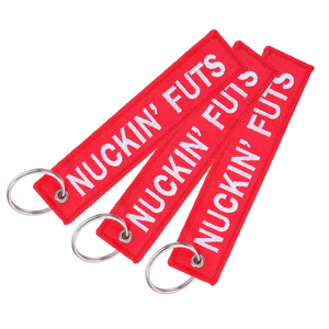 Etiqueta de Llavero de Tela Bordada Roja Personalizada de Fábrica con Texto NUCKIN FUTS para Actividades Diarias - Product Image 4