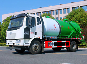 Camion d'aspiration des eaux usées, pompe à vide haute puissance, réservoir de grande capacité pour le nettoyage des égouts municipaux, élimination des boues, véhicule environnemental - Product Image 2