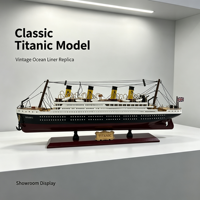 Modèle de bateau de croisière Titanic personnalisé avec pont blanc, coque noire, quatre cheminées jaunes et base en bois rouge