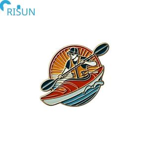 Pin de solapa de esmalte personalizado para club de canotaje y kayakismo, con motivos de deportes, canoa, kayak, remo y kayakista - Product Image 4