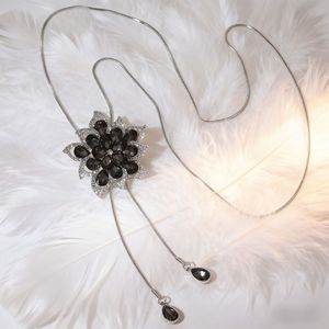 Flower Shape Stainless Steel Pendant Necklace For Women Korean Style Elegant Long Chain Autumn Winter Sweater Accessory - Product Image 2