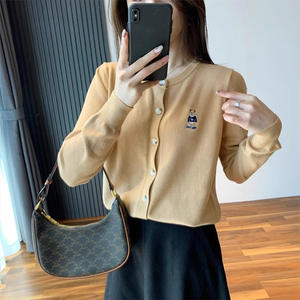 <span class=keywords><strong>Pull</strong></span> cardigan en tricot à manches longues White <span class=keywords><strong>Bear</strong></span> pour femmes, automne et hiver 2025, nouveau haut court noir ample - Product Image 3