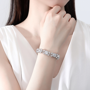 Bracelet de luxe pour femme LUOTEEMI, plaqué rhodium, design fleur de reine, serti de zircon cubique étincelant, bijoux de mariage tendance - Product Image 4