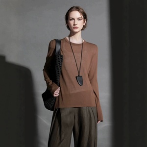 Suéter de Punto <span class=keywords><strong>Transparente</strong></span> Negro Minimalista Personalizado para <span class=keywords><strong>Mujer</strong></span>, Cuello Redondo, Manga Larga, Delgado, de Cachemira, para Usar <span class=keywords><strong>en</strong></span> Capas - Product Image 3