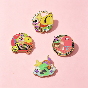 Pin de solapa esmaltado de recuerdo, colorido, de dibujos animados, con diseño de personaje Kawaii sonriente, de los amigos <span class=keywords><strong>Alan</strong></span> y Glep, para fans - Product Image 1