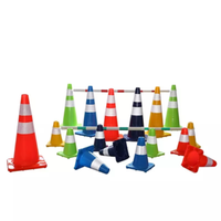 Cône de signalisation haute visibilité avec film réfléchissant, base en caoutchouc robuste, barrière de sécurité routière flexible pour les chantiers de construction