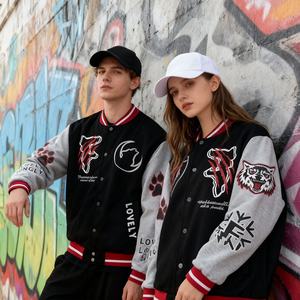 Chaqueta de Béisbol Personalizada 2026, Nueva, para Hombre, Negra y Gris con Bordado en Contraste, Estilo Urbano, Unisex, Tipo Varsity - Product Image 1