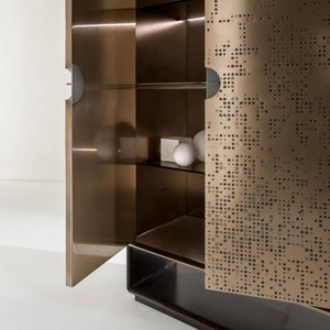Armoire à <span class=keywords><strong>vin</strong></span> de luxe en acier inoxydable avec portes métalliques décoratives, casiers haut de gamme pour salons et projets hôteliers - Product Image 5