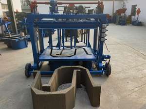 Máquina de fabricación de <span class=keywords><strong>canales</strong></span> de riego en forma de U de hormigón prefabricado con longitud de apertura de máquina de moldeo de alcantarilla de inspección de cemento de 800mm - Product Image 2