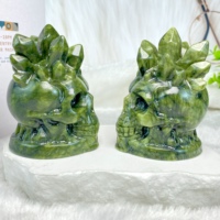 Crânes en jade vert naturel en gros, sculpture de 8 cm, design de grappe de quartz frais, crânes en cristal de guérison, artisanat en pierre pour décoration, cadeau