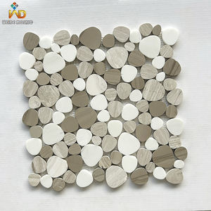 Mosaïque de galets en pierre naturelle, mosaïque de marbre blanc et gris pour la décoration des murs et sols de salle de bain et de cuisine, design d'intérieur moderne - Product Image 1