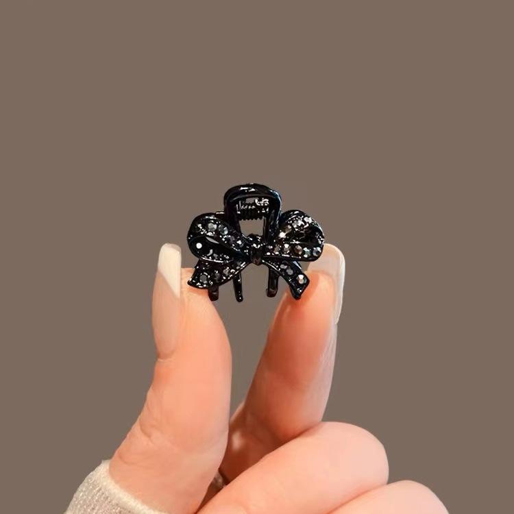 โบว์ประดับเพชรเทียมขนาดเล็ก