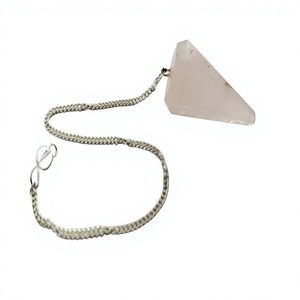 Péndulo de Pirámide de Cuarzo Rosa, Piedra Natural Pulida, Gema Semipreciosa Hecha a Mano, Collar Metafísico de la Nueva Era para Radiestesia - Product Image 1