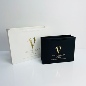 Bolsa de Papel de Regalo de Lujo Personalizada, Negra Mate, con Logotipo UV, con Asa de Cinta/Bolsa de Papel de Regalo de Lujo para Minoristas - Product Image 6
