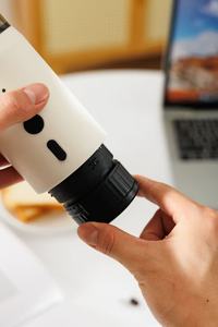 Cafetera Espresso Semiautomática Portátil de Acero Inoxidable con Sistema de Agua Caliente y Preparación de Bebidas para Uso en el Automóvil y en el Hogar - Product Image 3