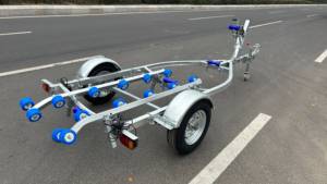 <span class=keywords><strong>Prix</strong></span> surprise 750kg petite <span class=keywords><strong>remorque</strong></span> galvanisée à essieu unique avec rouleaux, avec VIN & CE & DOT pour <span class=keywords><strong>Jet</strong></span> <span class=keywords><strong>Ski</strong></span> - Product Image 5