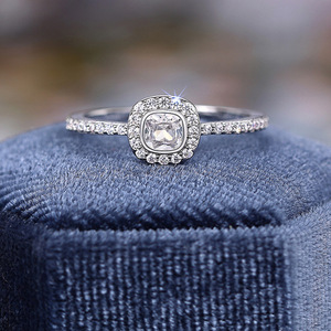Anello di Fidanzamento Classico con Zirconi per Donne, Elegante Gioiello da Matrimonio - Product Image 5