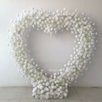 Décoration de scène écologique en forme de cœur pour demande en mariage, avec fleurs artificielles en soie de luxe de haute qualité