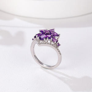 แหวนผู้หญิงประดับคริสตัลไรน์สโตนสไตล์วินเทจจากอิตาลี น้ำหนัก 3.52 กรัม เงินแท้ ส่งตรงจากผู้ผลิต - Product Image 3