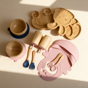 <span class=keywords><strong>Set</strong></span> per l'Alimentazione del Bambino in Bambù con Ciotola a Forte Ventosa, Bocca Larga, Resistente al Bollitore, Infrangibile, con Coperchi e Cannucce - Product Image 2