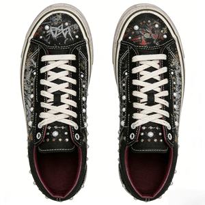 Zapatillas casuales vintage con remaches de perlas para mujer, antideslizantes, cómodas, estilo gótico, de caña baja, zapatillas personalizadas para skateboarding para hombre - Product Image 3