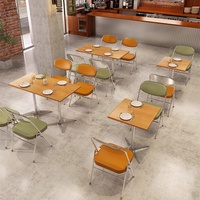 Banquette de restaurant avec dossier en rotin et structure en bois, canapé rembourré, banc de salle à manger pour café, bistrot, hôtel, mobilier commercial