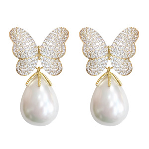Orecchini a Perno con Perle Irregolari a Forma di Farfalla per Donne, Gioielli Eleganti e Delicati per le Orecchie - Product Image 2