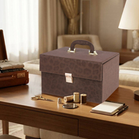 Boîte de rangement pour couture en cuir à motif léopard marron, étui organisateur pour artisanat du cuir avec poignée et serrure pour fournitures de couture et accessoires de tricot