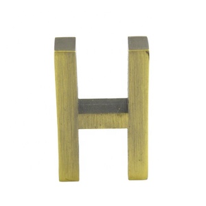 Precio al por mayor novedad 45*45*5mm Placa de número de puerta <span class=keywords><strong>para</strong></span> uso en hoteles y casas - Product Image 1