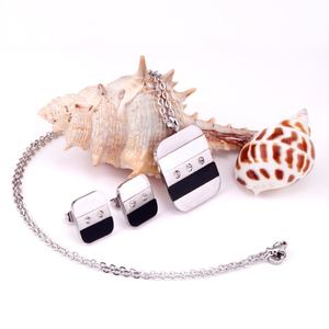 Parure de bijoux en acier inoxydable pour femme, collier tendance avec pendentif coquillage et boucles d'oreilles, prix de gros, idéal pour cadeau de mariage - Product Image 3