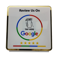 Support de table en acrylique Google Review NFC 13.56mhz avec impression de logo personnalisé Google Review Nfc Pvc Carte d'examen cinq étoiles