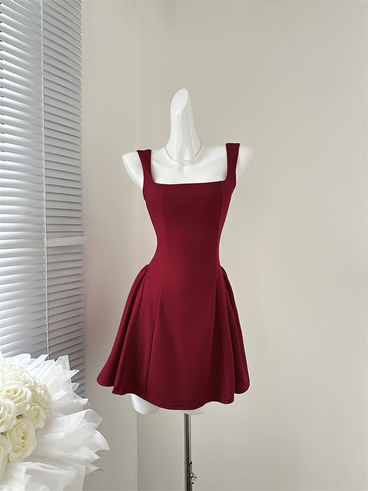 Wine red short