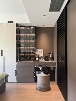 Combinaison de rangement suspendue contemporaine en bois pour chambre (Armoire + Coiffeuse + Vitrine) – Optimisation de l'espace pour la maison et la salle de sport